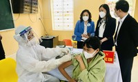 Vietnam finalizes injection of150 million doses of COVID-19 vaccine