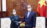 President Nguyen Xuan Phuc receives outgoing Malaysian Ambassador