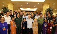 Party chief meets national contributors