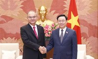 NA Chairman receives First Vice President of Thai Senate