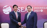Prime Minister meets foreign, UN leaders in Indonesia