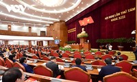 Announcement of the 8th plenum of the 13th Party Central Committee
