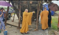 Đúc kim thân tôn tượng Đức Phật Di Lặc tại chùa Hổ Sơn