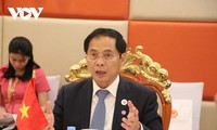 Bộ trưởng Ngoại giao Bùi Thanh Sơn tiếp xúc song phương tại Hội nghị Bộ trưởng Ngoại giao ASEAN lần thứ 55