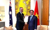 Bộ trưởng Ngoại giao Bùi Thanh Sơn chào xã giao Thủ tướng Australia