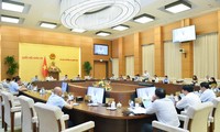 Ủy ban Thường vụ Quốc hội thảo luận dự án Luật đất đai (sửa đổi)