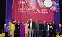 Lễ hội mùa Thu Việt tại Anh
