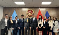 Đoàn công tác của Ủy ban Nhà nước về người Việt Nam ở nước ngoài, thăm hỏi cộng đồng người Việt tại Hoa Kỳ