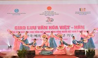 Chương trình “Giao lưu văn hóa Việt-Hàn” 