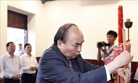 Chủ tịch nước Nguyễn Xuân Phúc thăm, chúc Tết gia đình các cố Lãnh đạo Đảng, Nhà nước 