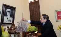 Thủ tướng Phạm Minh Chính dâng hương tưởng niệm Thủ tướng Phạm Văn Đồng, Đại tướng Võ Nguyên Giáp
