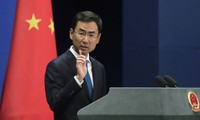 中国谴责美国将《香港人权与民主法案》签署成法