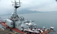 Philippine Vice Admiral visits Vietnam