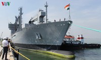 Indian naval ships visit Da Nang city 