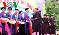 Dum singing enthralls visitors to Hai Phong's spring festivals 