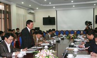 Inspectores del Parlamento trabajan en Hanoi y Hoa Binh
