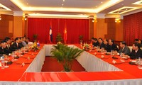 Laos fomenta cooperación con localidades vietnamitas
