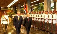 Líder partidista vietnamita se reúne con presidente cubano