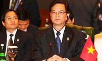 Premier vietnamita participa en Foro mundial de Economía de Asia del Este 2012