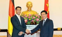 Vietnam y Alemania afianzan asociación económica y comercial 