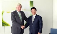 Canciller vietnamita participa en Foro de Comercio e Inversión Vietnam-Alemania