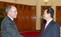 Impulsan cooperación educativa Vietnam- EEUU