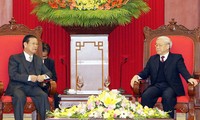 Líder partidista de Vietnam recibe al vicepremier laosiano 
