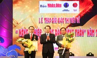 Entregan premio del concurso escrito sobre el tema agrícola en Vietnam