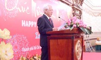 Ciudad Ho Chi Minh organiza encuentro con representaciones extranjeras