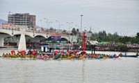Inauguran Fiesta tradicional de carrera de barcos del dragón