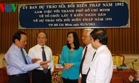 Presidente del Parlamento en sesión de trabajo en Ciudad Ho Chi Minh