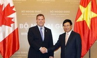 Promete Canadá ayuda a Vietnam para reformar el sistema bancario 