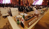 Rusia e Irán critican a Liga Árabe por otorgar escaño a oposición siria 