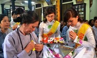 Numerosas actividades de gratitud en ceremonia de Vu Lan
