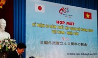 Encuentro amistoso en saludo al aniversario 40 de relaciones Vietnam-Japón 