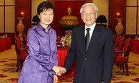 Recibe Líder partidista de Vietnam a la presidenta surcoreana 