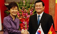Concluye visita oficial de presidenta surcoreana a Vietnam