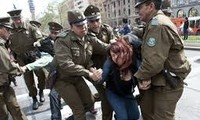 Disturbios dejan decenas de lesionados en conmemoración del Golpe en Chile