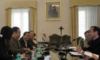 Comité gubernamental de Culto de Vietnam visita y trabaja en el Vaticano