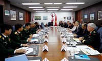 A una mayor cooperación militar entre Vietnam y Canadá 