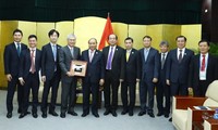El premier vietnamita se reúne con los empresarios asistentes a la Cumbre del APEC