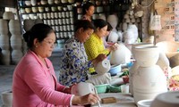 Inagotable vitalidad de una aldea dedicada al oficio tradicional de la cerámica