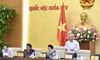 Continúa jornada de trabajo del Comité Permanente del Parlamento de Vietnam