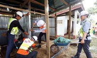Empresa surcoreana SK construye viviendas temporales para víctimas de ruptura de presa en Laos