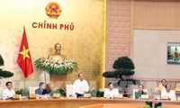 Premier vietnamita preside reunión gubernamental sobre la elaboración de leyes 