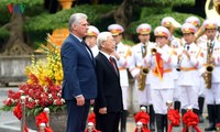 Presidente cubano Miguel Díaz-Canel inicia su primera visita a Vietnam