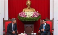 Partidos Comunistas de Vietnam y Francia refuerzan relaciones de cooperación 