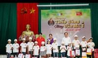 Vietjet apoya a niños pobres en Thai Nguyen 