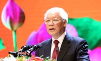 Máximo líder vietnamita felicita a profesores y alumnos en nuevo año escolar 