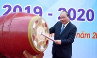 Dirigentes vietnamitas asisten a la inauguración del nuevo año académico 2019-2020